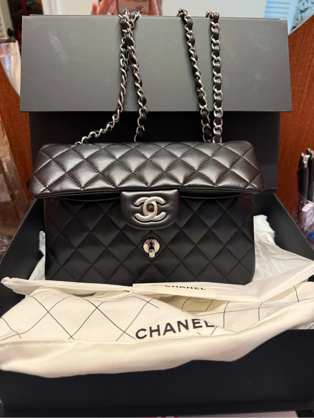 CHANEL classic quilted